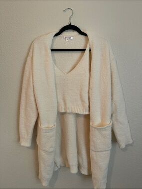 Cream Plush Open-Front Cardigan with Cropped V-Neck Sweater